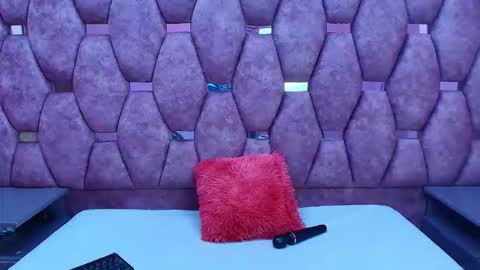 AlaSmith  online show from April 23, 3:36 am