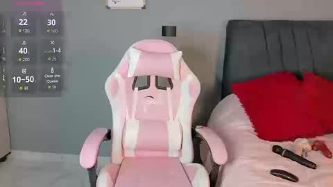 Alejandra Jones online show from September 29, 10:15 pm