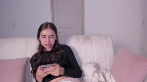 alejandraaa_ online show from February 10, 11:19 pm