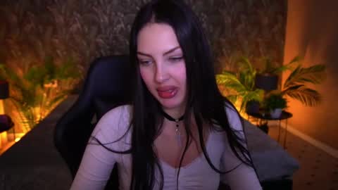 aleksaloree online show from June 7, 10:27 pm