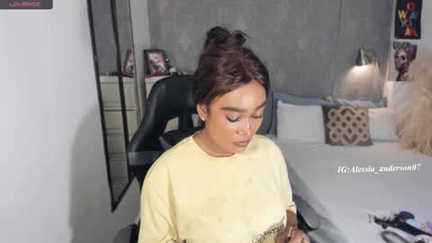 Yy  online show from September 11, 12:33 am