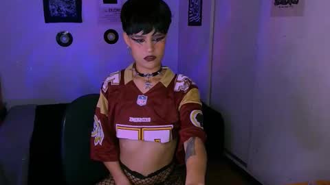 Alex online show from December 5, 1:49 am