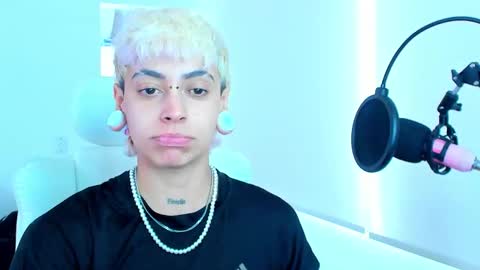 Residente0xxx online show from November 19, 6:08 pm