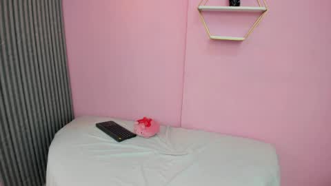 A L E X A   online show from April 12, 10:51 am