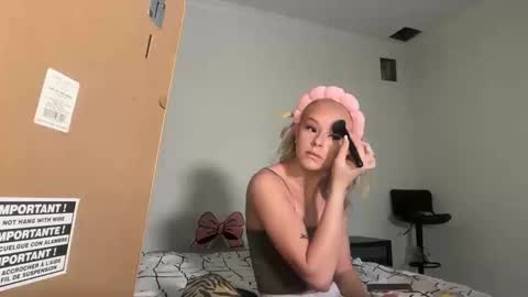 alexajefferies online show from October 10, 6:35 pm