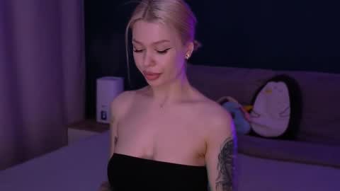 Alexa Mason online show from March 7, 1:42 am