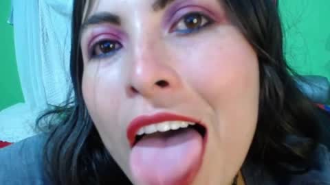 alexandrasaen online show from January 8, 11:52 pm