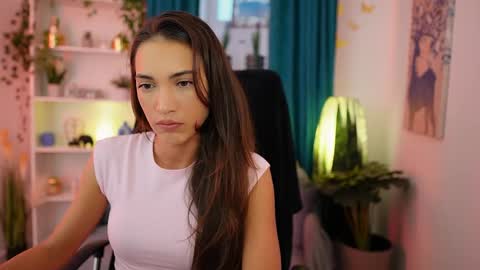 Alexis online show from September 25, 1:10 pm