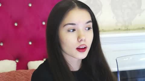 alexisdevine online show from April 2, 4:32 am