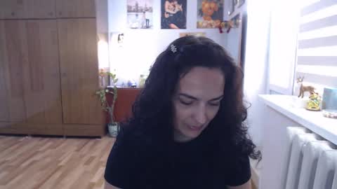 AlexisMillers online show from October 29, 1:04 pm