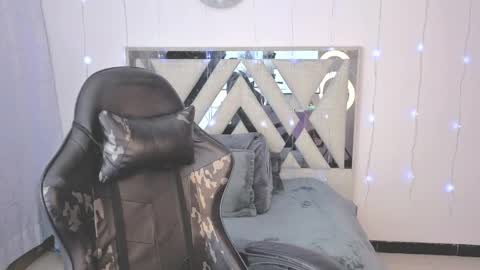 Carolina Join The Fan Club  online show from March 6, 2:17 am