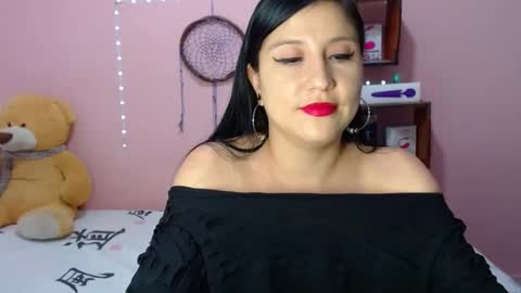 alixia online show from February 11, 11:33 pm