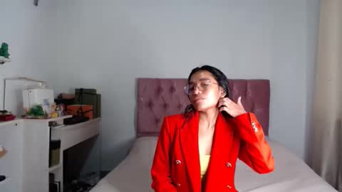 Alia  online show from October 4, 1:06 pm