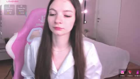 alic_black online show from October 8, 1:21 am