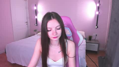 alic_black online show from October 7, 12:48 am