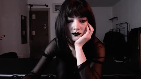 Alice online show from February 13, 9:05 pm