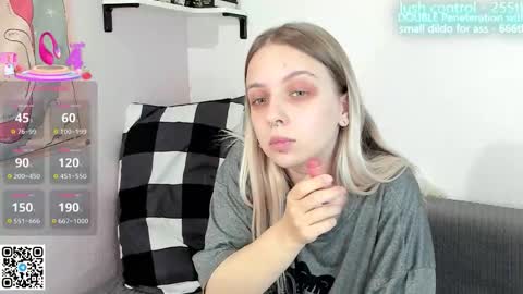 alice_halle online show from October 29, 2:53 pm