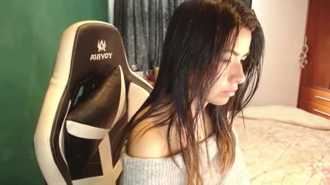 Alice online show from January 6, 7:17 pm