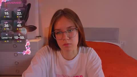 Alice online show from October 17, 4:32 pm