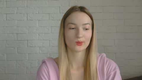 Alice online show from October 3, 2:44 pm