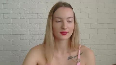 Alice online show from November 25, 12:29 pm