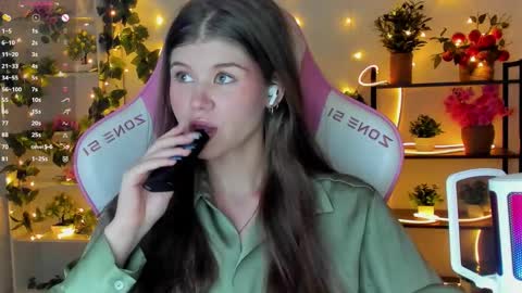 Alice online show from September 8, 9:14 pm