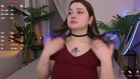 Alice  online show from October 2, 2:33 pm