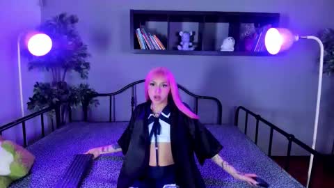 alice_wolfe_ online show from March 19, 5:01 am