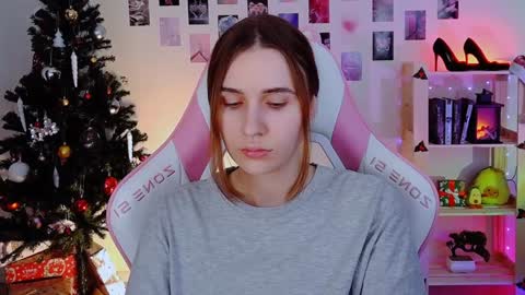 alicecharmy online show from December 23, 11:57 am