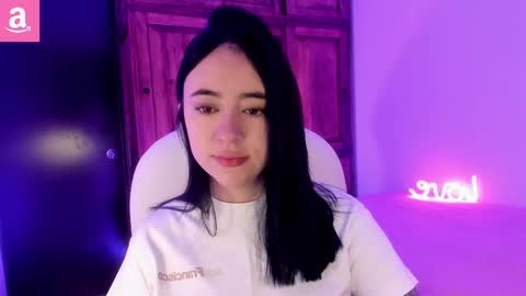 Aliceee  ..   97YP9VWGZHrefnav wishlist lists 1 online show from March 2, 3:09 pm