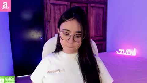 Aliceee  ..   97YP9VWGZHrefnav wishlist lists 1 online show from November 26, 8:32 pm