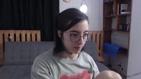 alicee_logan_ online show from February 6, 1:49 am