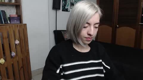 alicee_logan_ online show from February 27, 3:06 am
