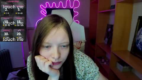 Alie online show from November 7, 6:08 am