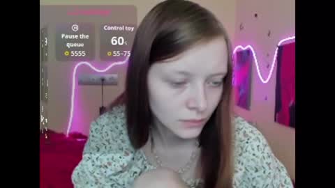 Alie online show from September 26, 8:12 am