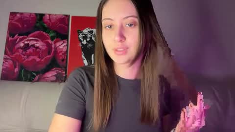 aliceinlustland online show from April 4, 6:51 pm