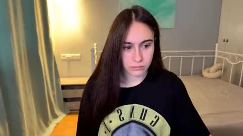 alicekollt online show from June 25, 12:40 pm