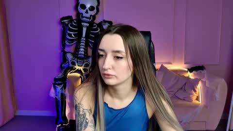 Alice online show from October 20, 1:03 pm