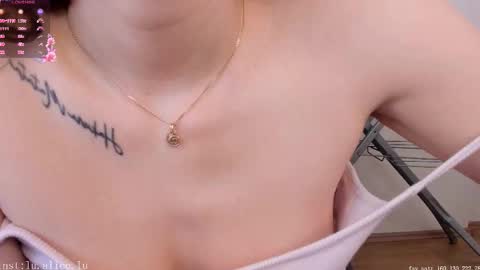 Elle online show from March 13, 9:32 am