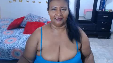 yasmin online show from November 13, 5:39 am