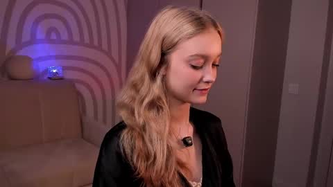 Serena online show from April 15, 6:36 am