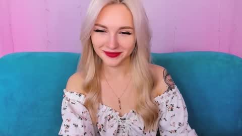 alicemonro online show from October 5, 8:08 am