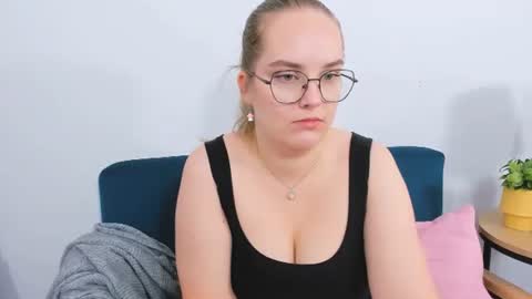 alicesensitive online show from October 21, 10:52 am