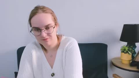 alicesensitive online show from January 19, 11:17 am