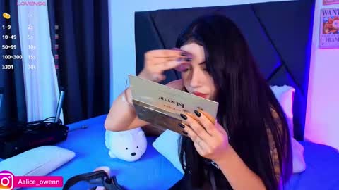 Alice online show from November 12, 9:35 pm