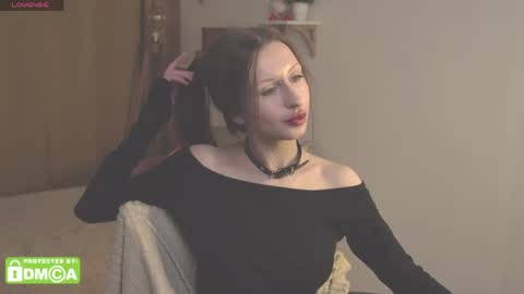 alicewallflower online show from April 12, 9:17 pm