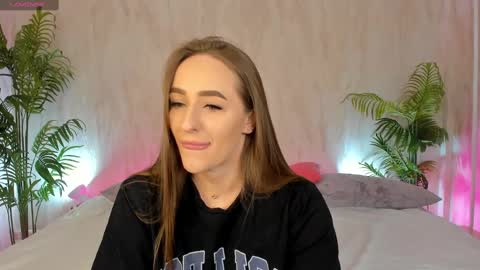 Mia online show from February 25, 2:03 am