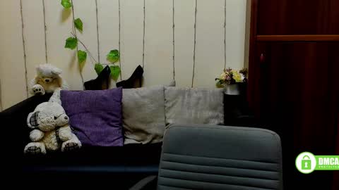 Alicia online show from March 4, 6:37 am