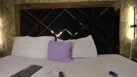 Alice  online show from October 4, 5:02 am