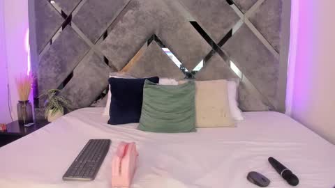 Alice  online show from February 16, 6:54 pm